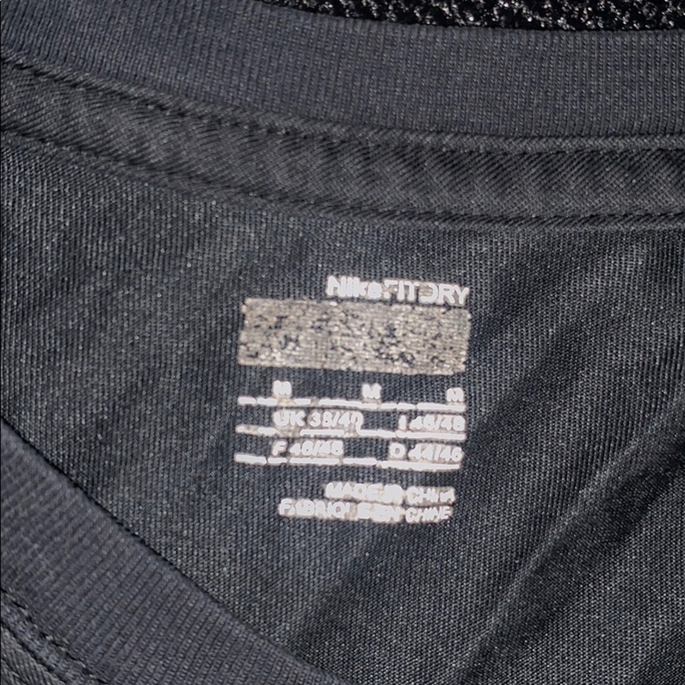 T-shirt - Picture 2 of 2